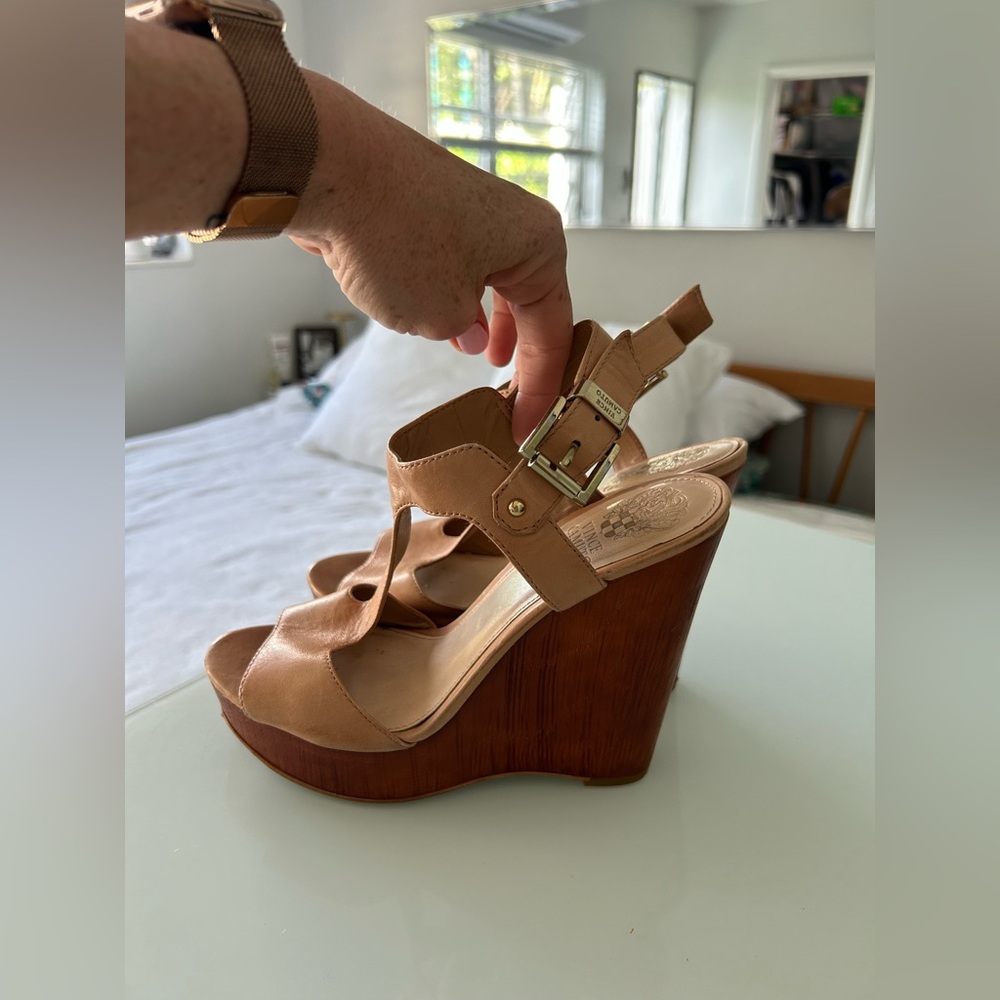 Vince Camuto nude wooden wedges